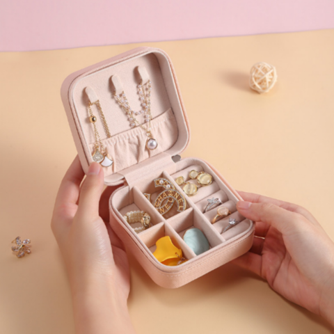 Eksporter etui na biżuterię podróżną