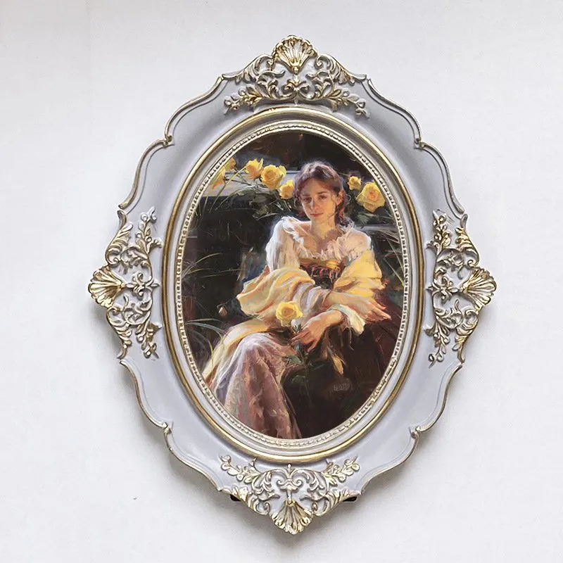 Oval Resin Twisted Photo Frame