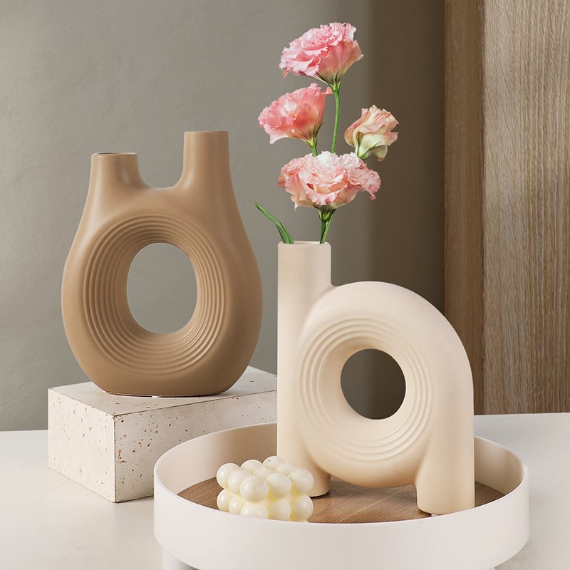 ceramic circle hollow flower vase