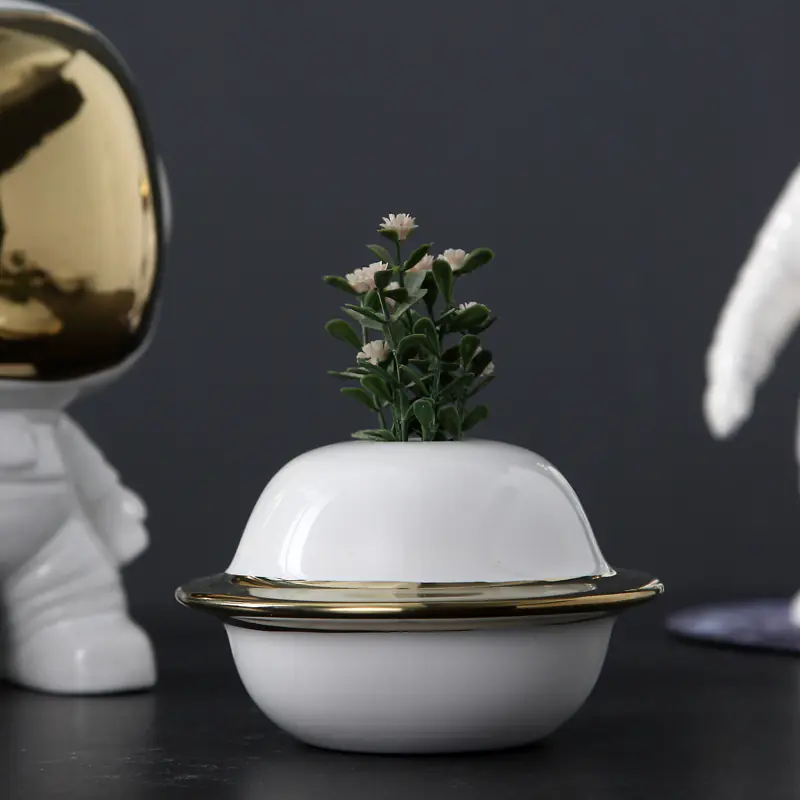 Decorative Objects
