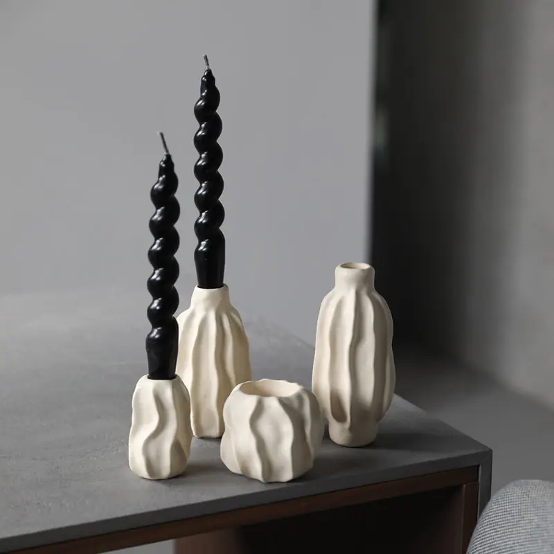 Ceramiczny świecznik