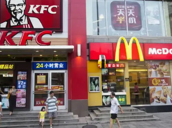 KFC и McDonald's 2025022508041476