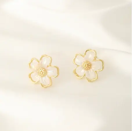 Anting kancing bunga Anting kancing bunga
