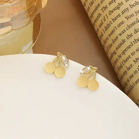 наушница са студом наушница са студом