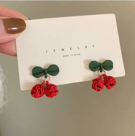 stud earring