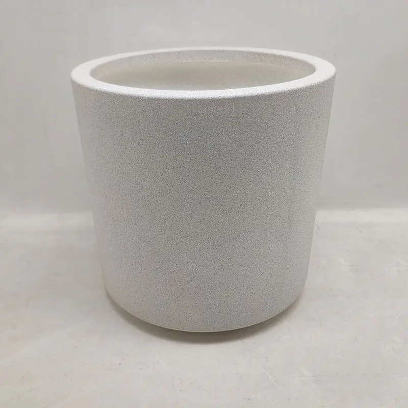 Doniczki plastikowe na rośliny