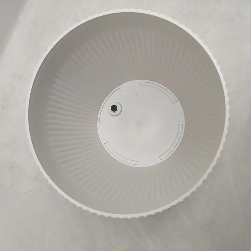 Doniczki plastikowe na rośliny