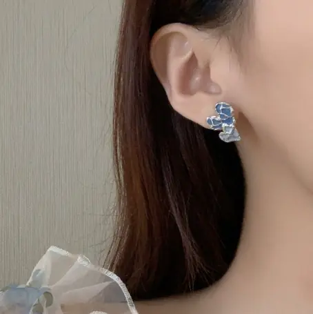 earring earring