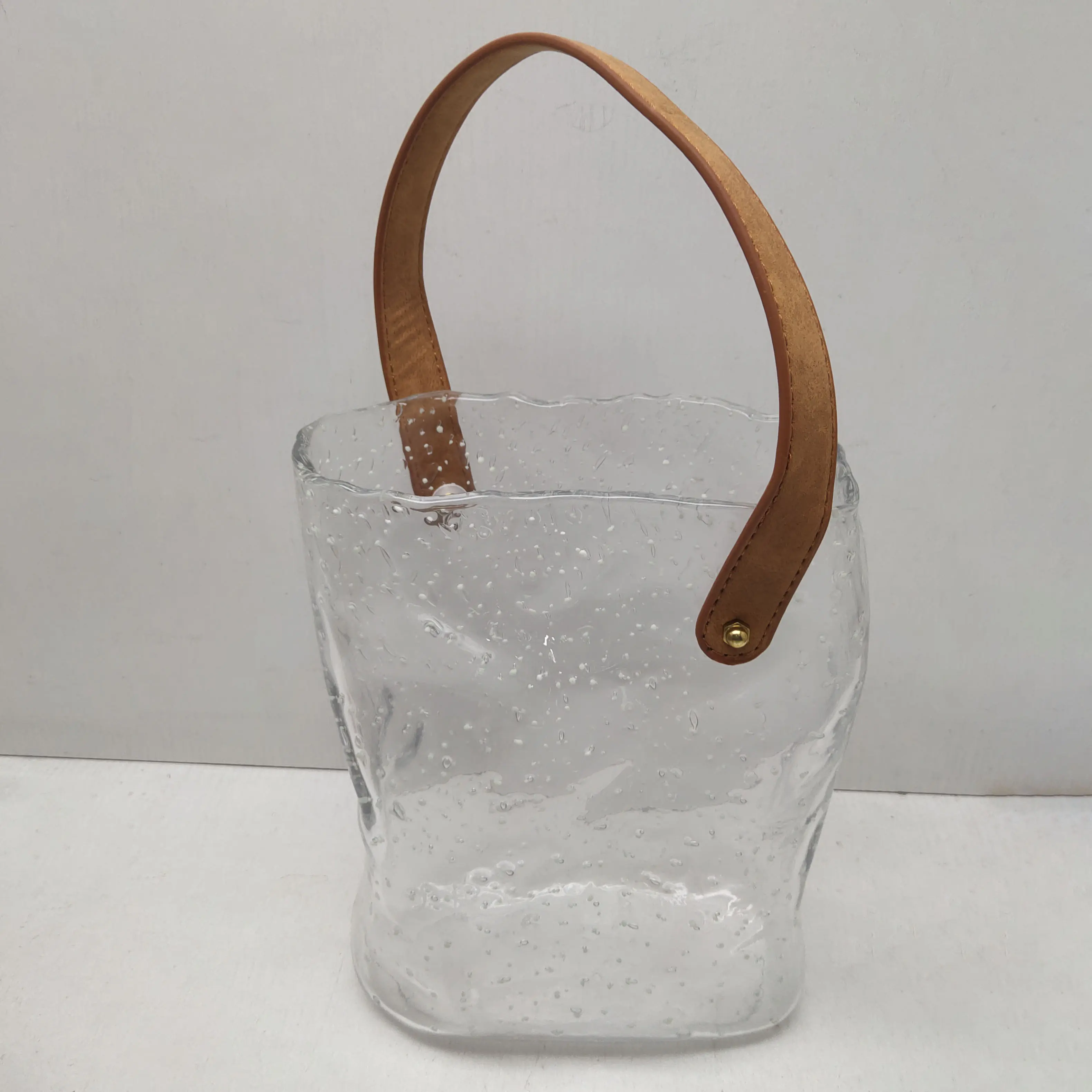 szklany wazon do torebki