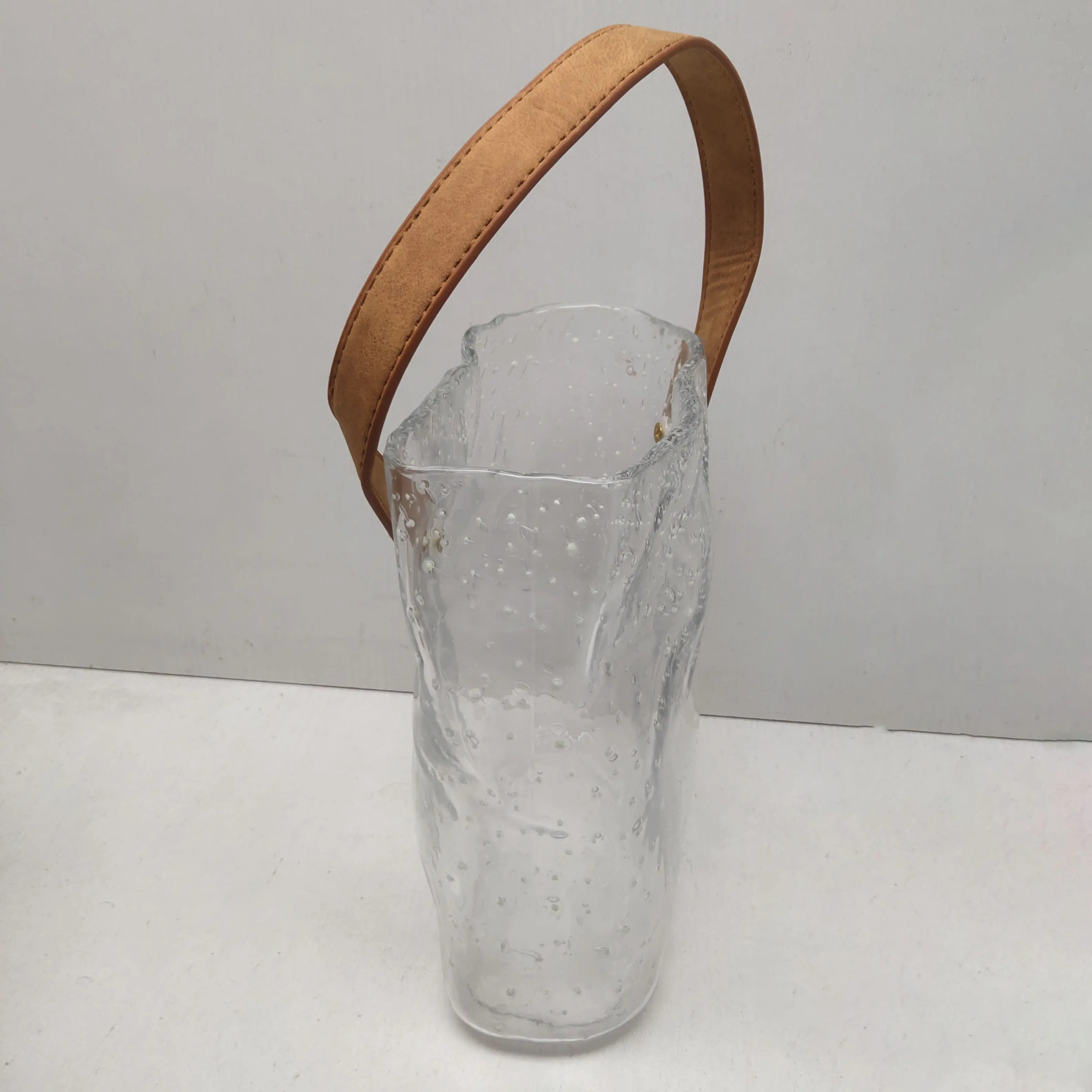 szklany wazon do torebki