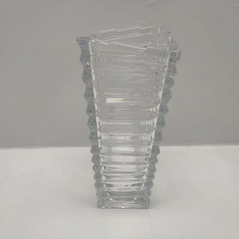 Wazon z przezroczystego szkła