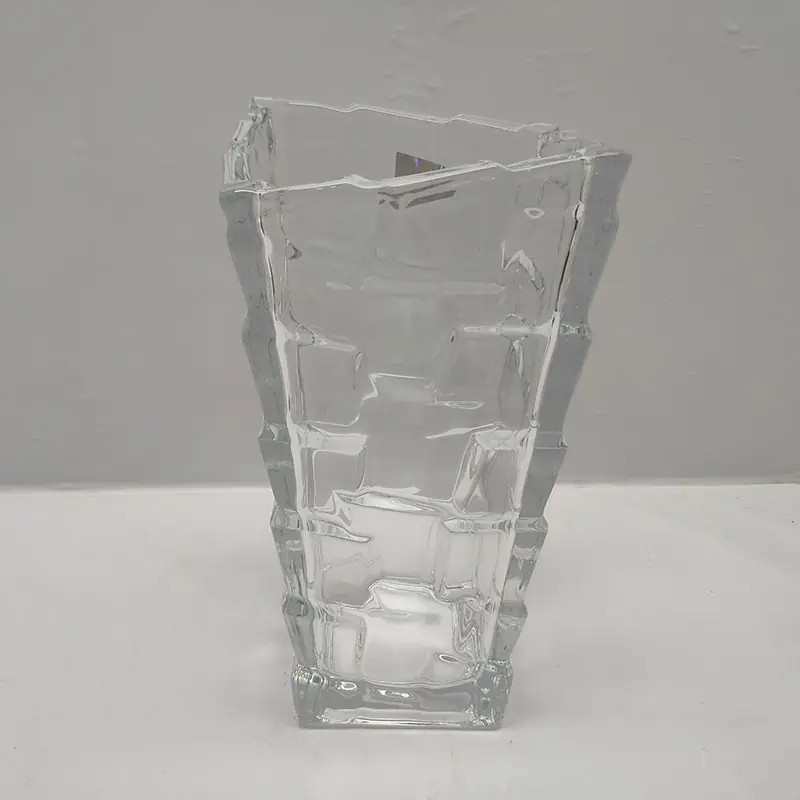 Wazon z przezroczystego szkła