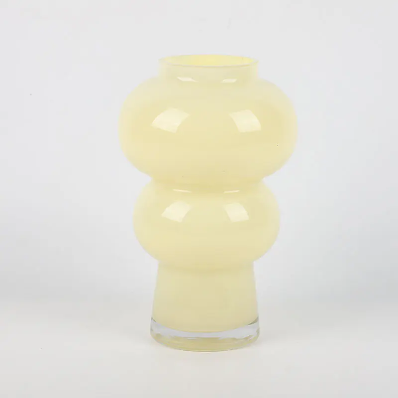 Szklany wazon stołowy