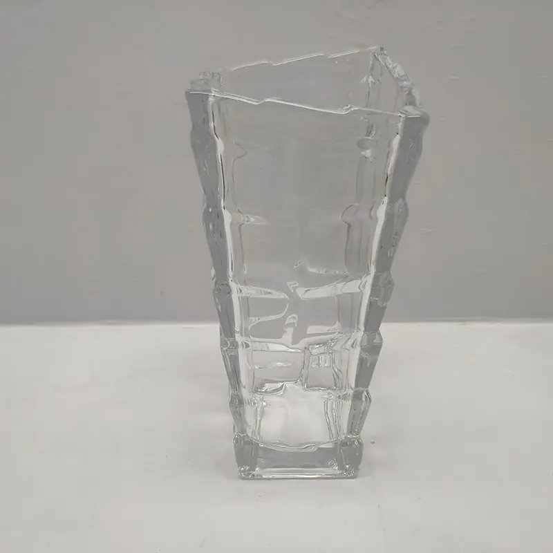 Wazon z przezroczystego szkła