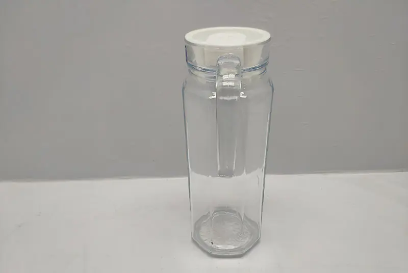 glass water pitcher